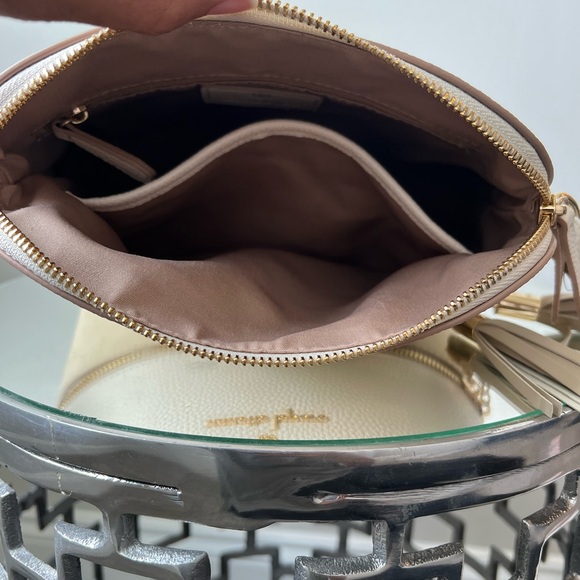 NWT Nanette Lepore dome crossbody bag. This bag is great for any occasion. - Picture 6 of 7